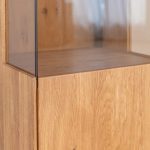 Dubová vitrína ESSENCE nr.01- 43/205/37 (š/v/h)