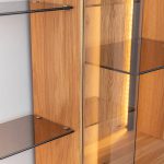 Dubová vitrína s regálkem ESSENCE nr.03 – 73/175/37 (š/v/h)