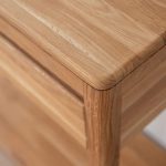 Dubový odkládací stolek se zásuvkami OakWood nr.23 – 90/78/33 cm (š/v/h)