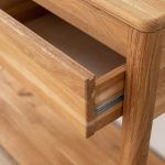Dubový odkládací stolek se zásuvkami OakWood nr.23 – 90/78/33 cm (š/v/h)
