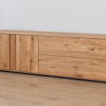 Dubový TV stolek / TV komoda ESSENCE nr.07 – 185/60/43 ( š/v/h)