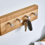 Dubový věšák na klíče z masivního dřeva OakWood nr.24 – 25/10/5cm (š/v/h)